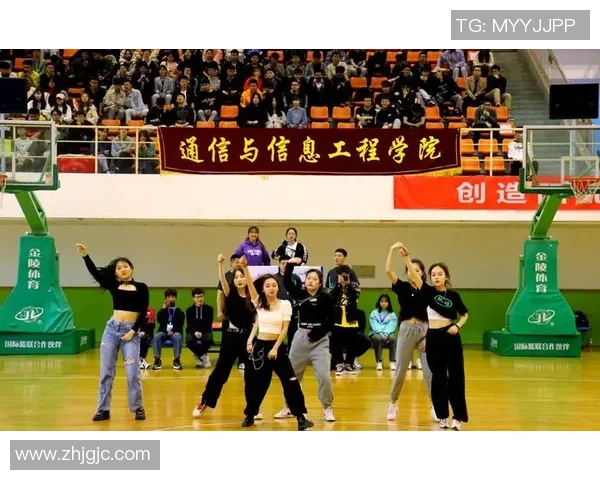 打篮球的女生们展现青春活力与团队精神的魅力与挑战 打篮球的女生们展现青春活力与团队精神的魅力与挑战